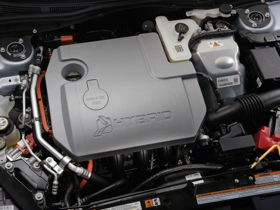  Ford Fusion Hybrid 2010 года  (US) (фото 3 из 111)